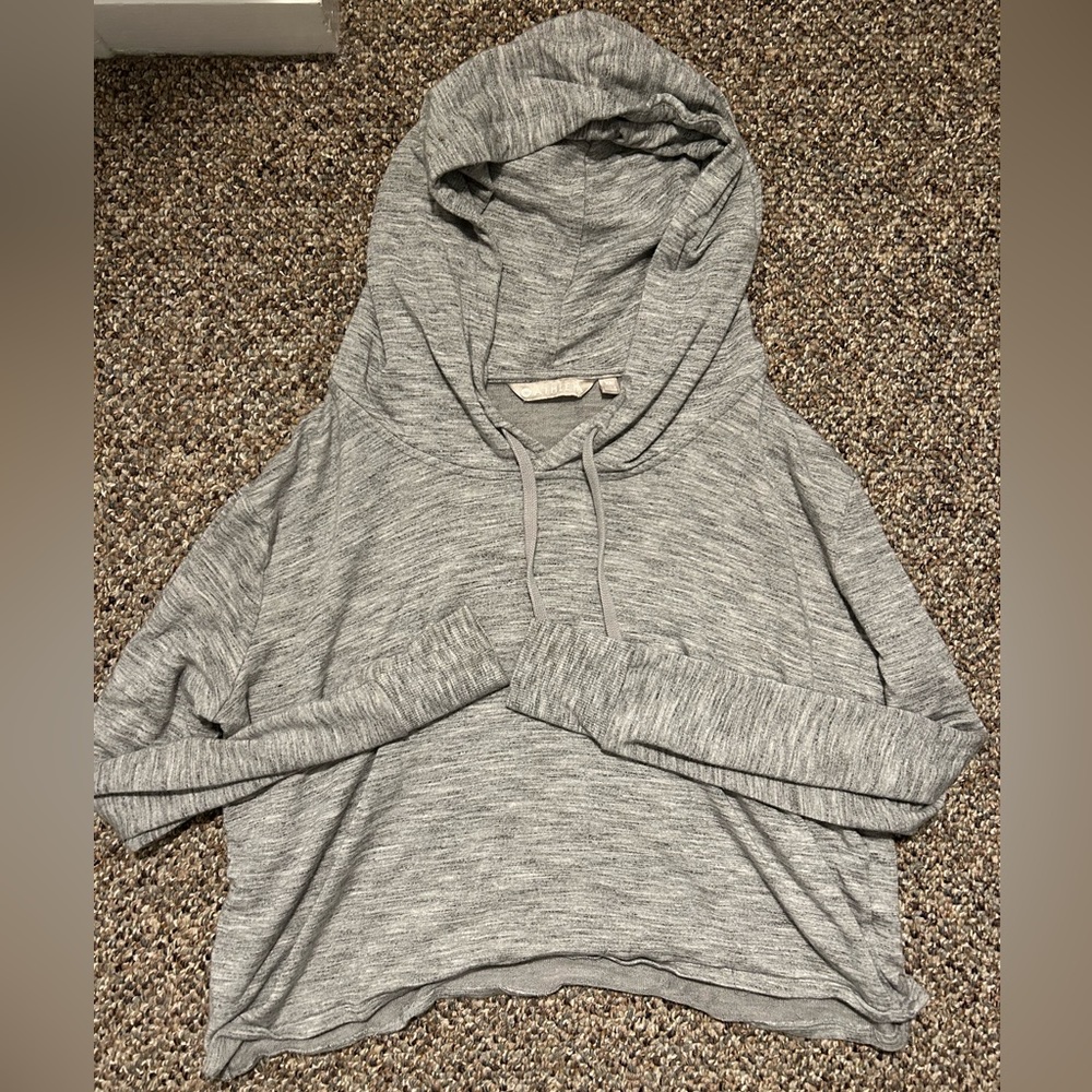 Athleta cropped long sleeve